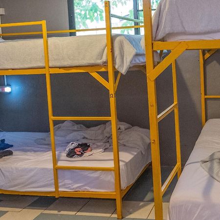 Happy House Backpackers Hostel Pai Exterior photo